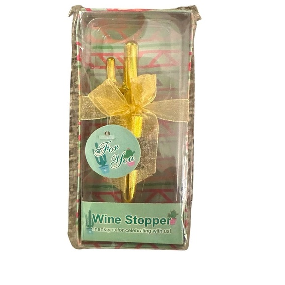 New Gold Cactus Wine Stopper - Picture 1 of 1